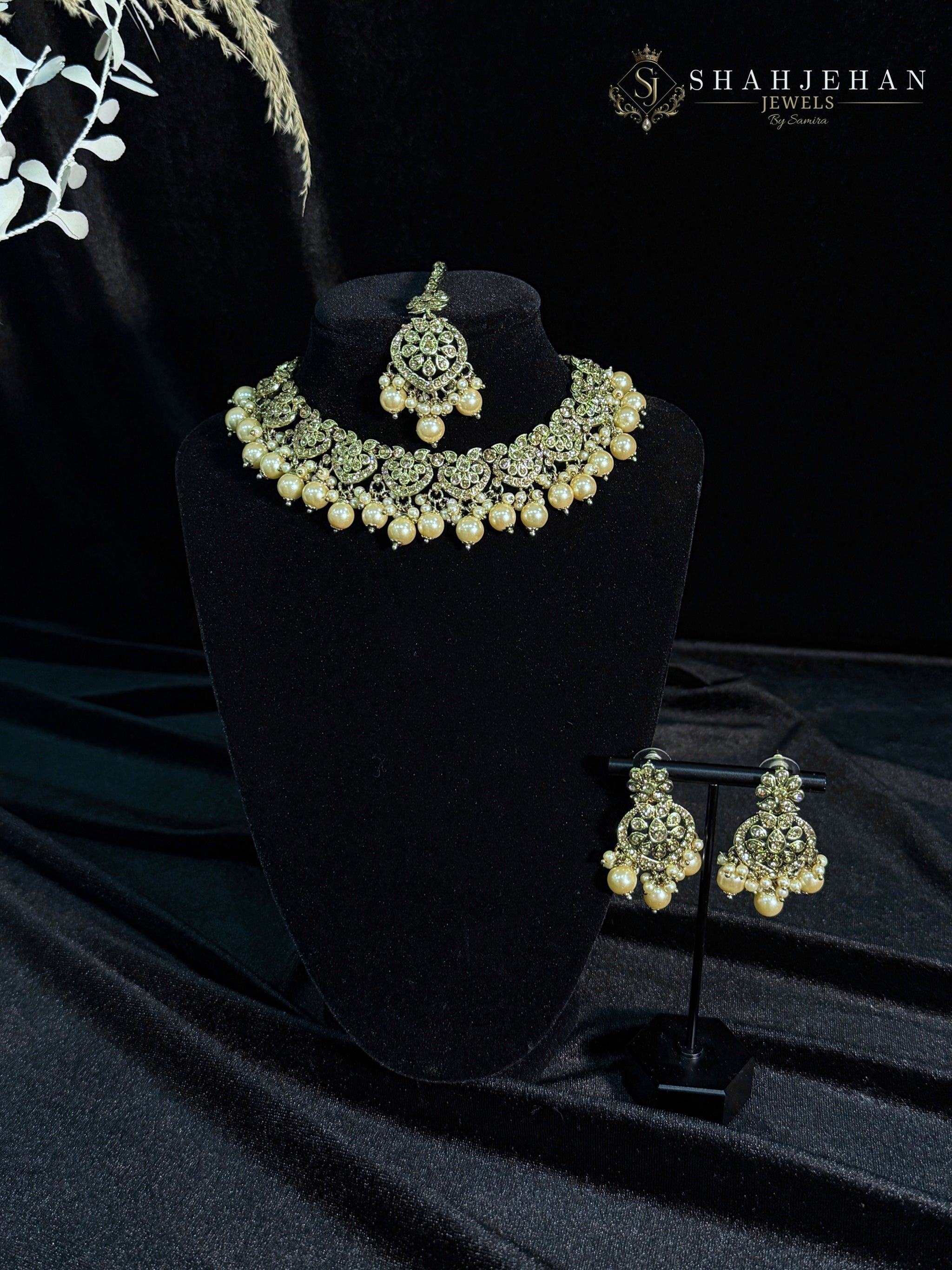 Jahanara Set – The Pearl Empress Collection