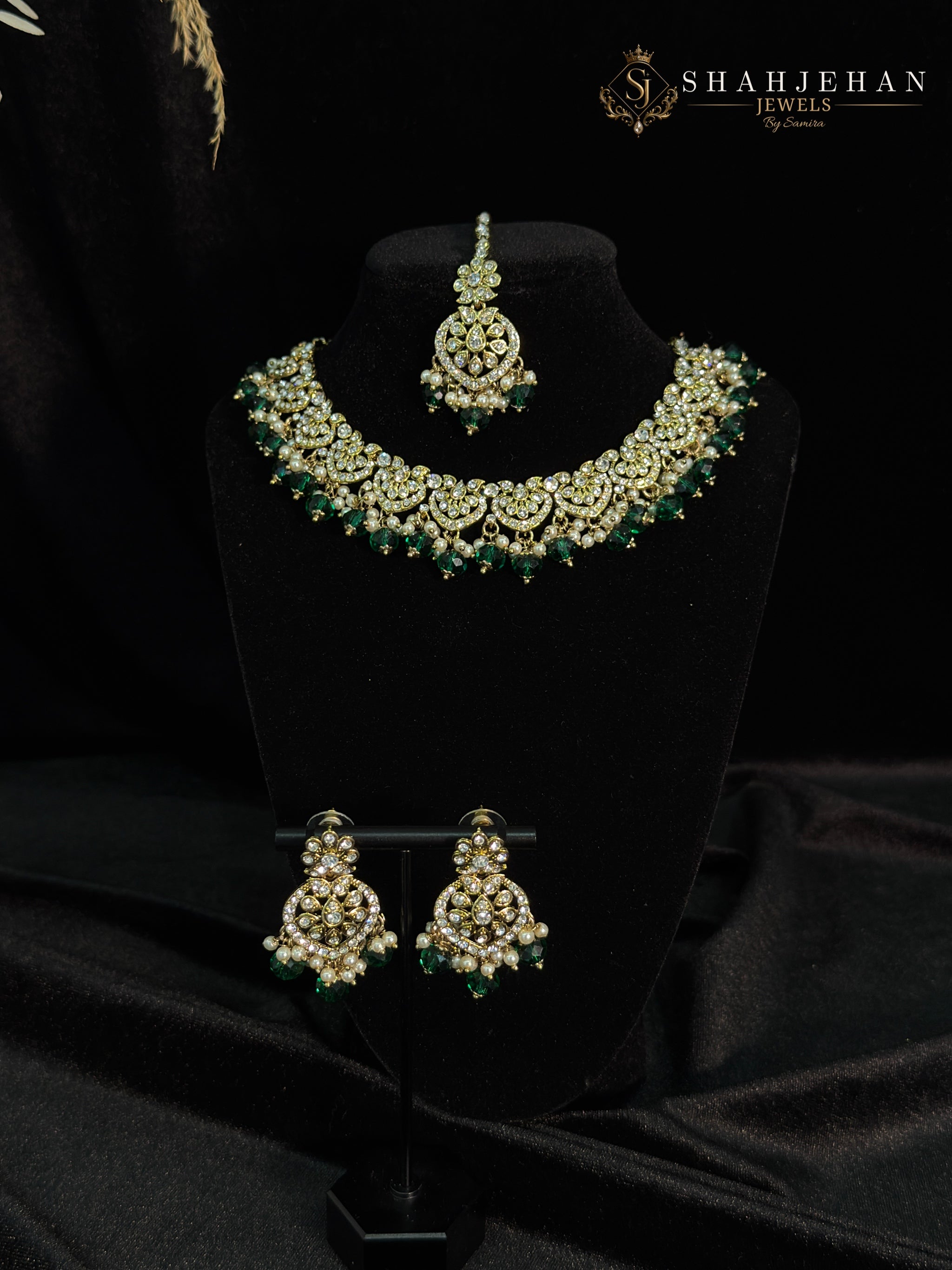 Firdous Emerald Set – The Royal Garden Collection
