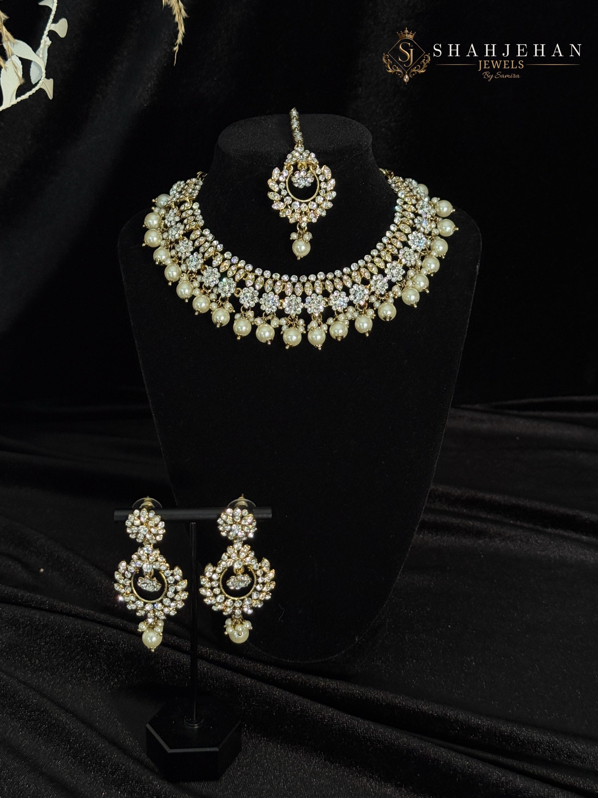 Dilruba – The Pearl Elegance Set