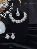 Noiréa Bridal Set – Necklace, Tikka & Earrings