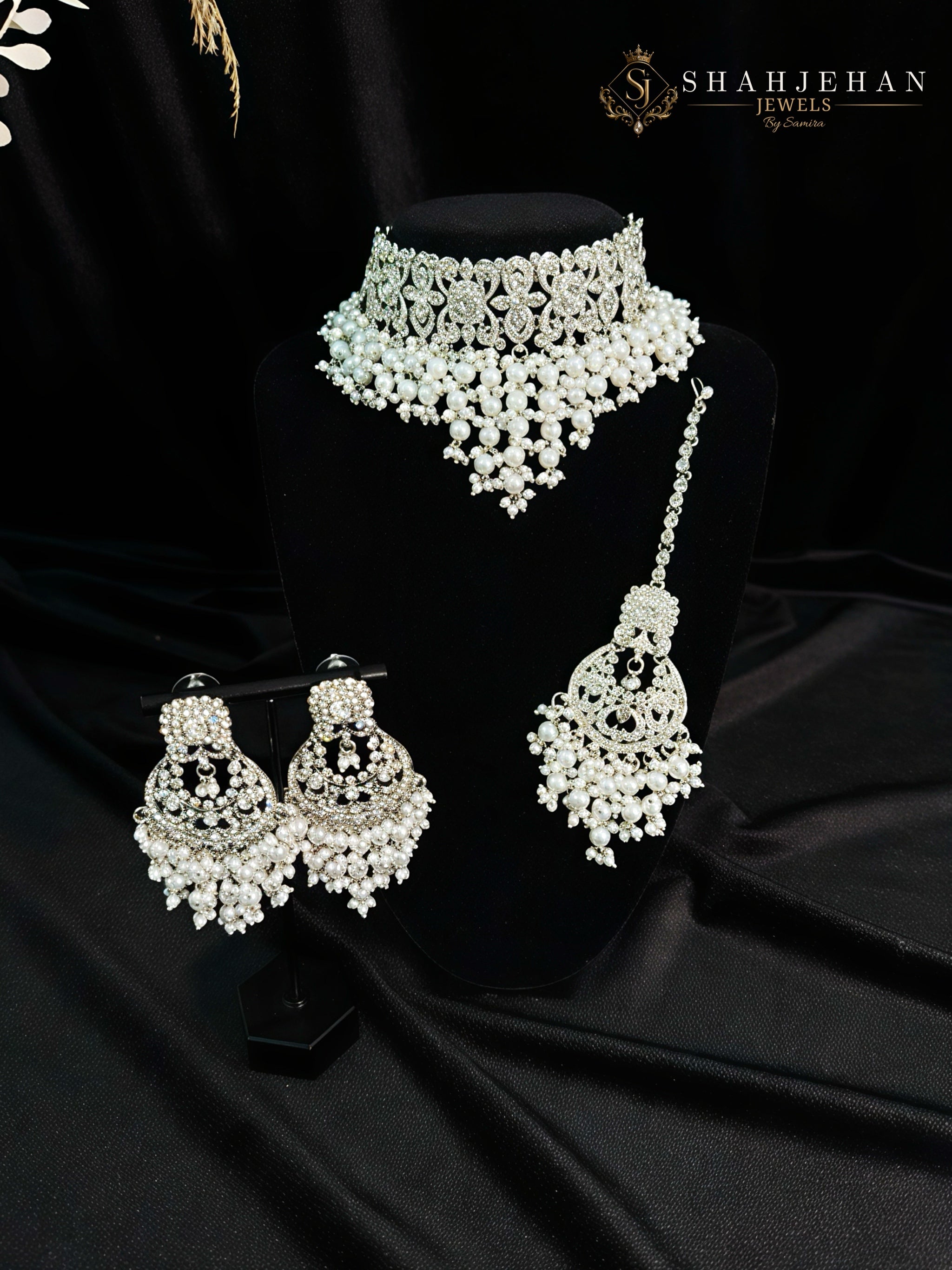 Noorjehan – The Empress Pearl Choker Set
